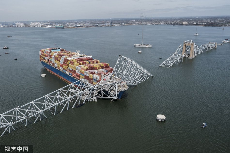美国马里兰州大桥遭船撞击坍塌事件已致2人死亡_高清图集