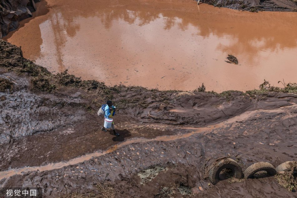 肯尼亚一大坝决堤 已致71人死亡_高清图集