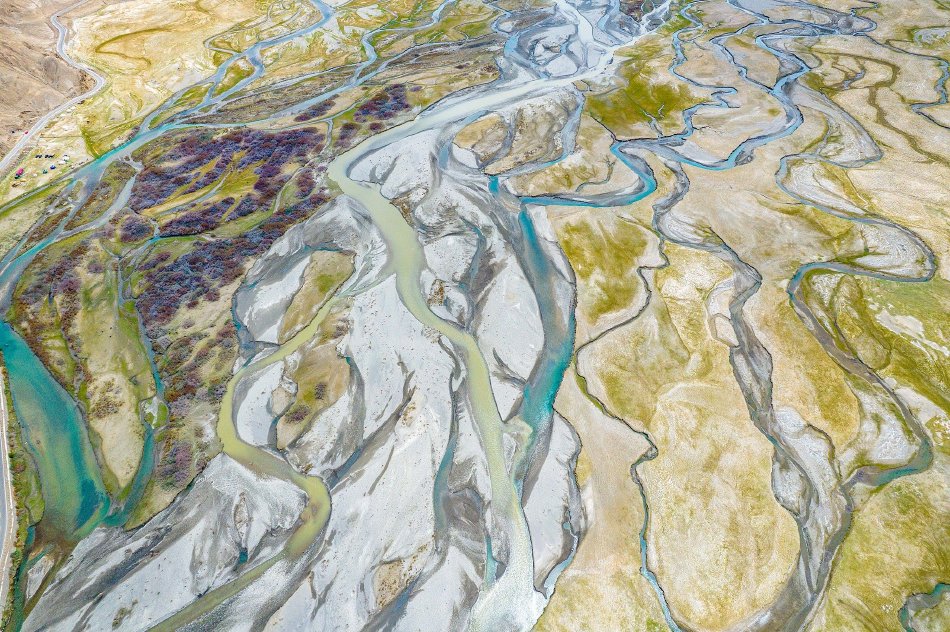 新疆喀什：阿拉尔湿地草甸斑斓如油画_高清图集