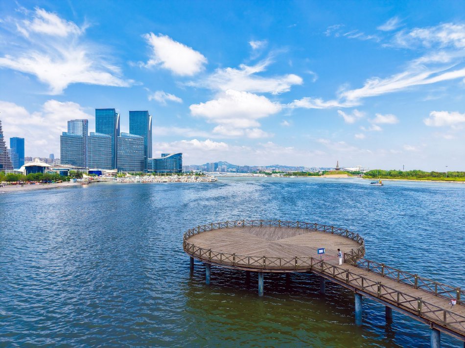 山东日照海滨碧空如洗_高清图集