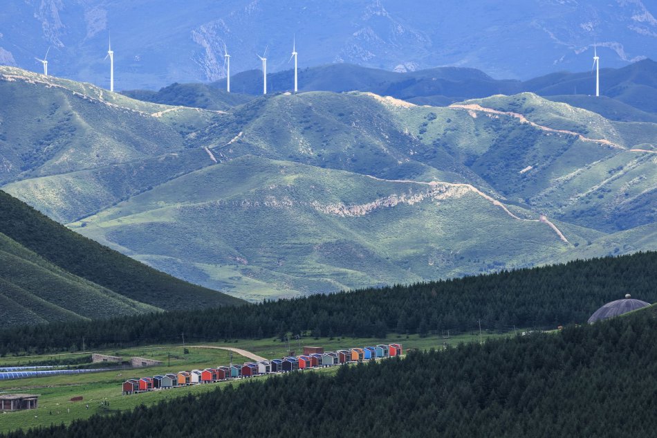 草原天路绿意盎然_高清图集